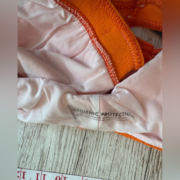 NWT Pretty Little Thing Bikini 2-Piece Swimsuit in Orange with buttons Size 12 - Picture 2 of 8